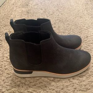 Merrill !!!!! Shoes great condition !!!